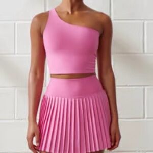 NWOT Abercrombie & Fitch YPB sculptLUX sports bra, pink, size medium